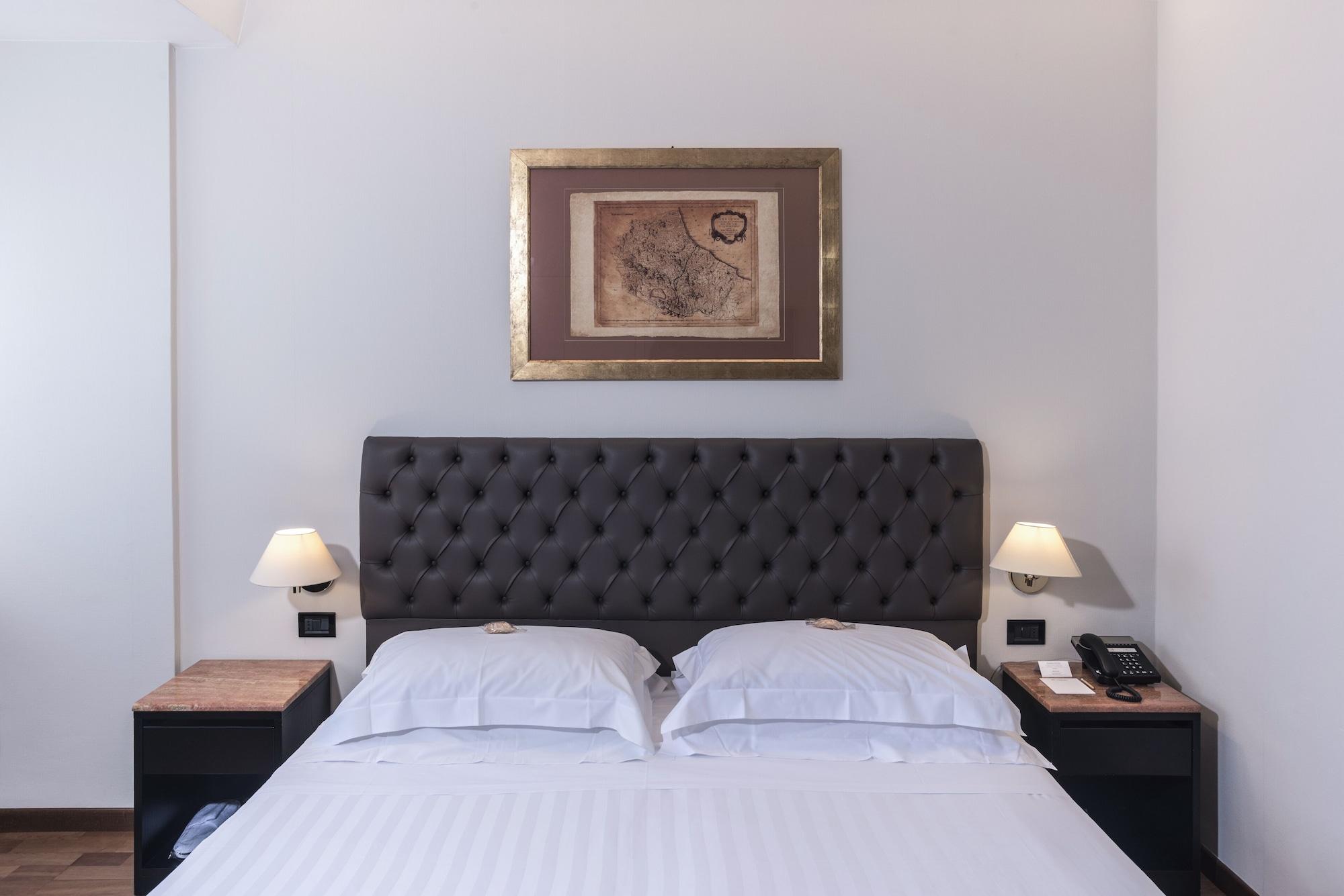 Hotel Plaza Pescara Kültér fotó