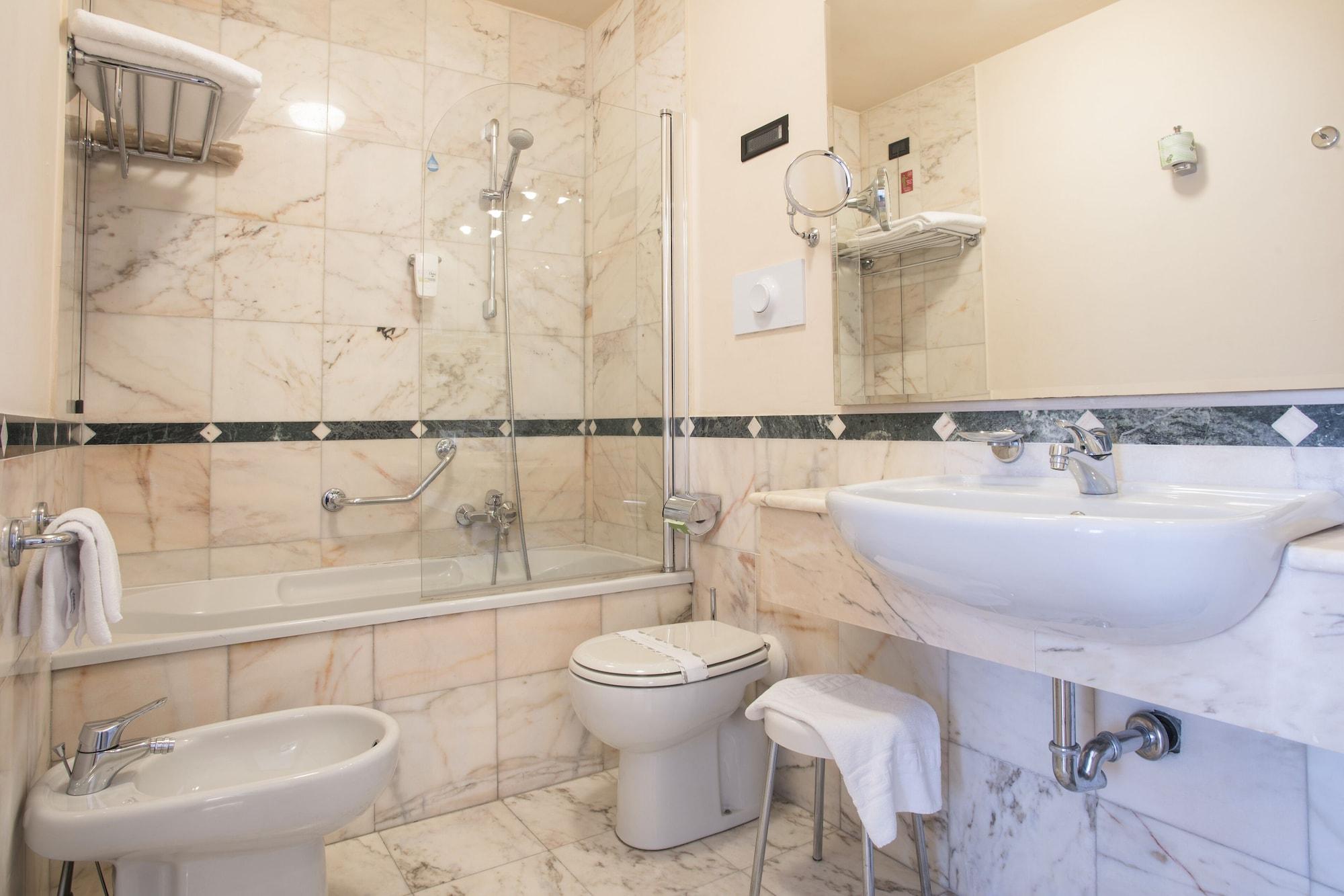 Hotel Plaza Pescara Kültér fotó