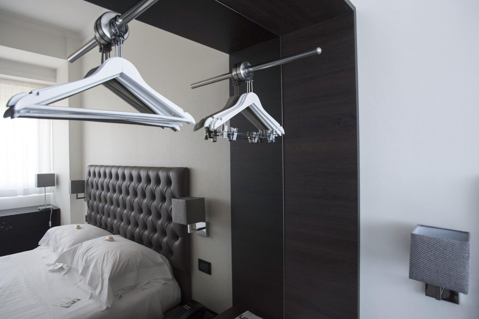 Hotel Plaza Pescara Kültér fotó