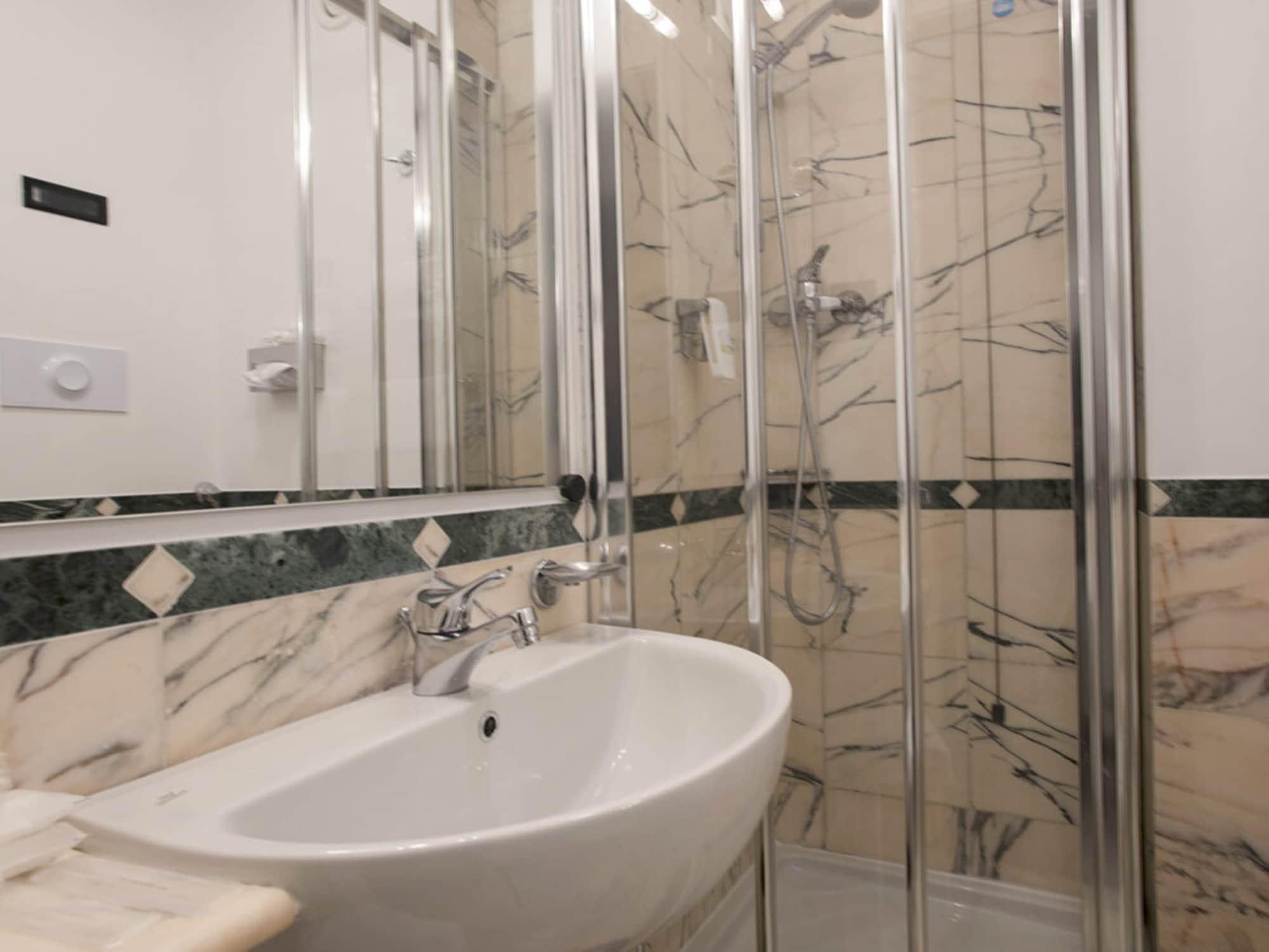 Hotel Plaza Pescara Kültér fotó