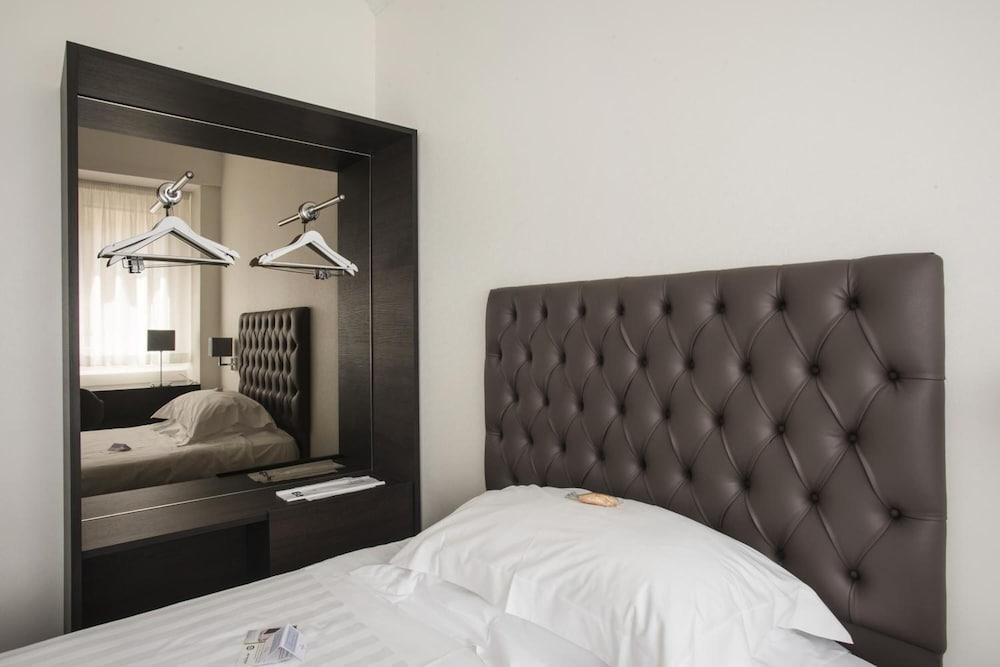 Hotel Plaza Pescara Kültér fotó