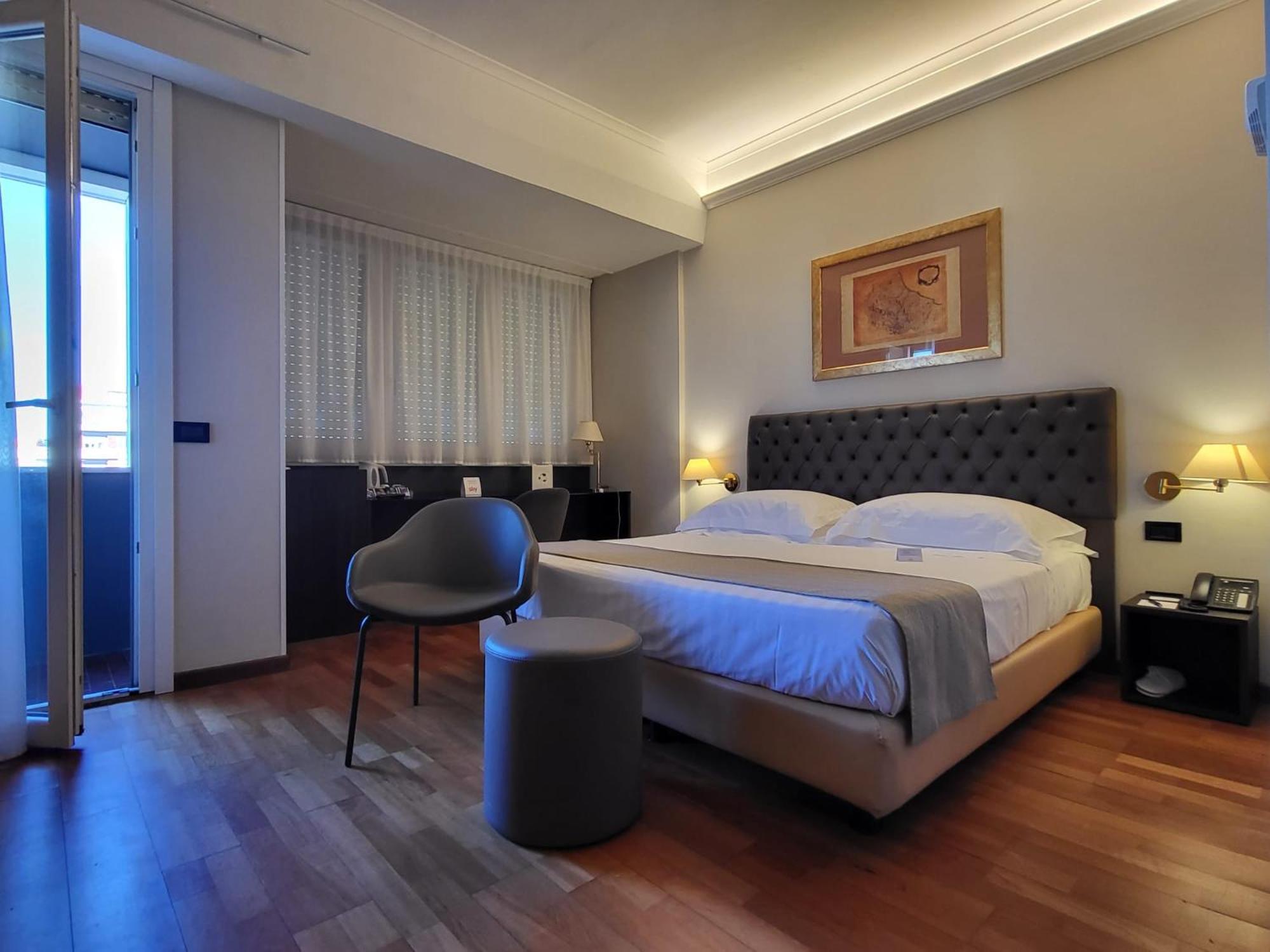 Hotel Plaza Pescara Kültér fotó